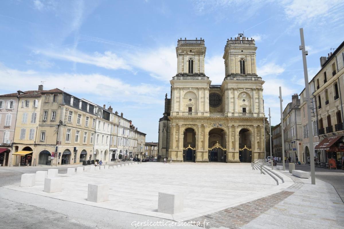 Le Gersois - T2 Moderne - Auch Centre- Wifi Gratuit Apartment Exterior foto